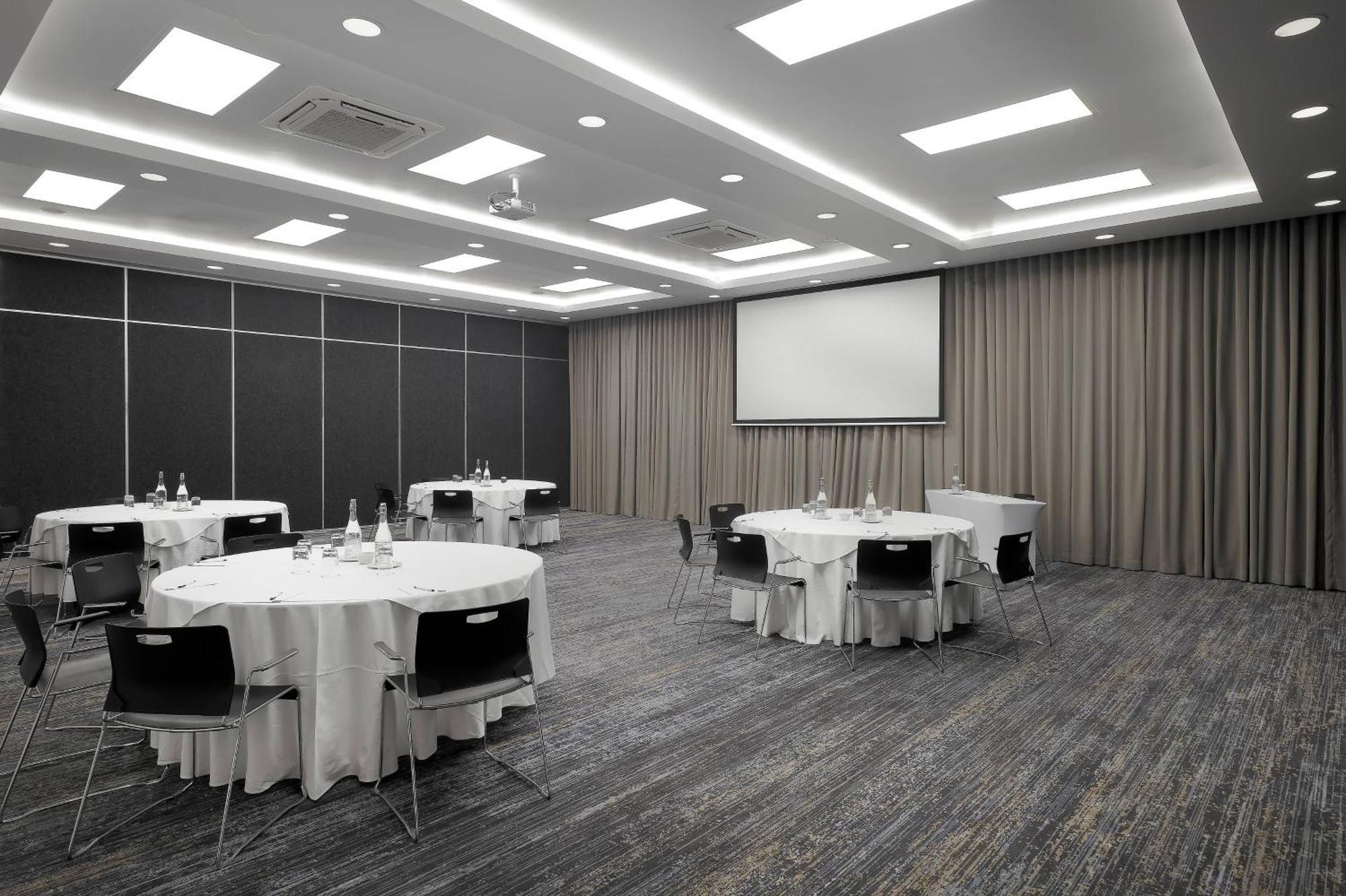Protea Hotel By Marriott Durban Umhlanga Екстер'єр фото