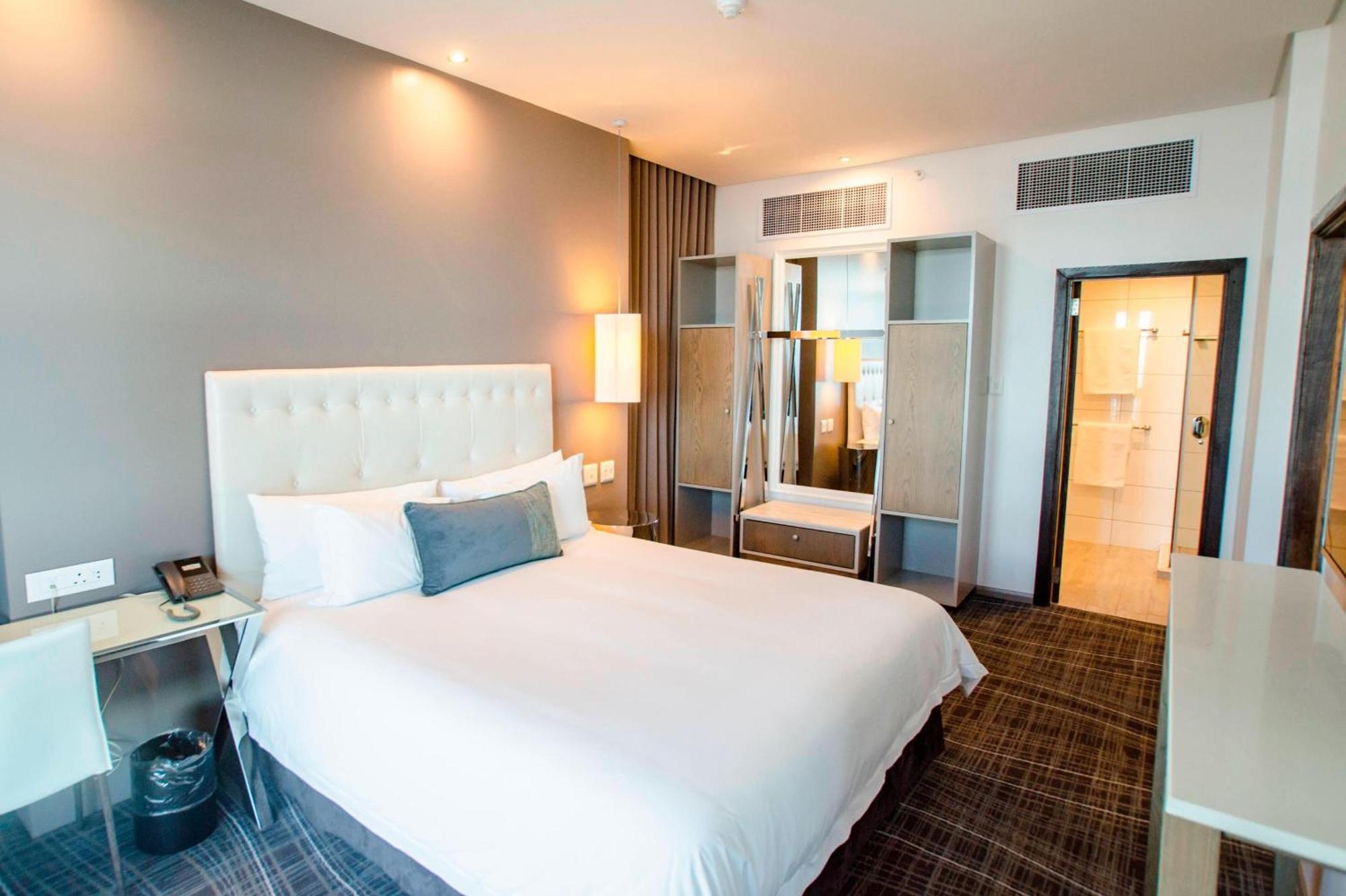 Protea Hotel By Marriott Durban Umhlanga Екстер'єр фото